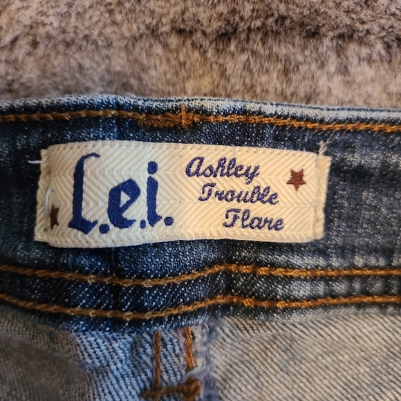 L.e.i. Jeans - Picture 4 of 5